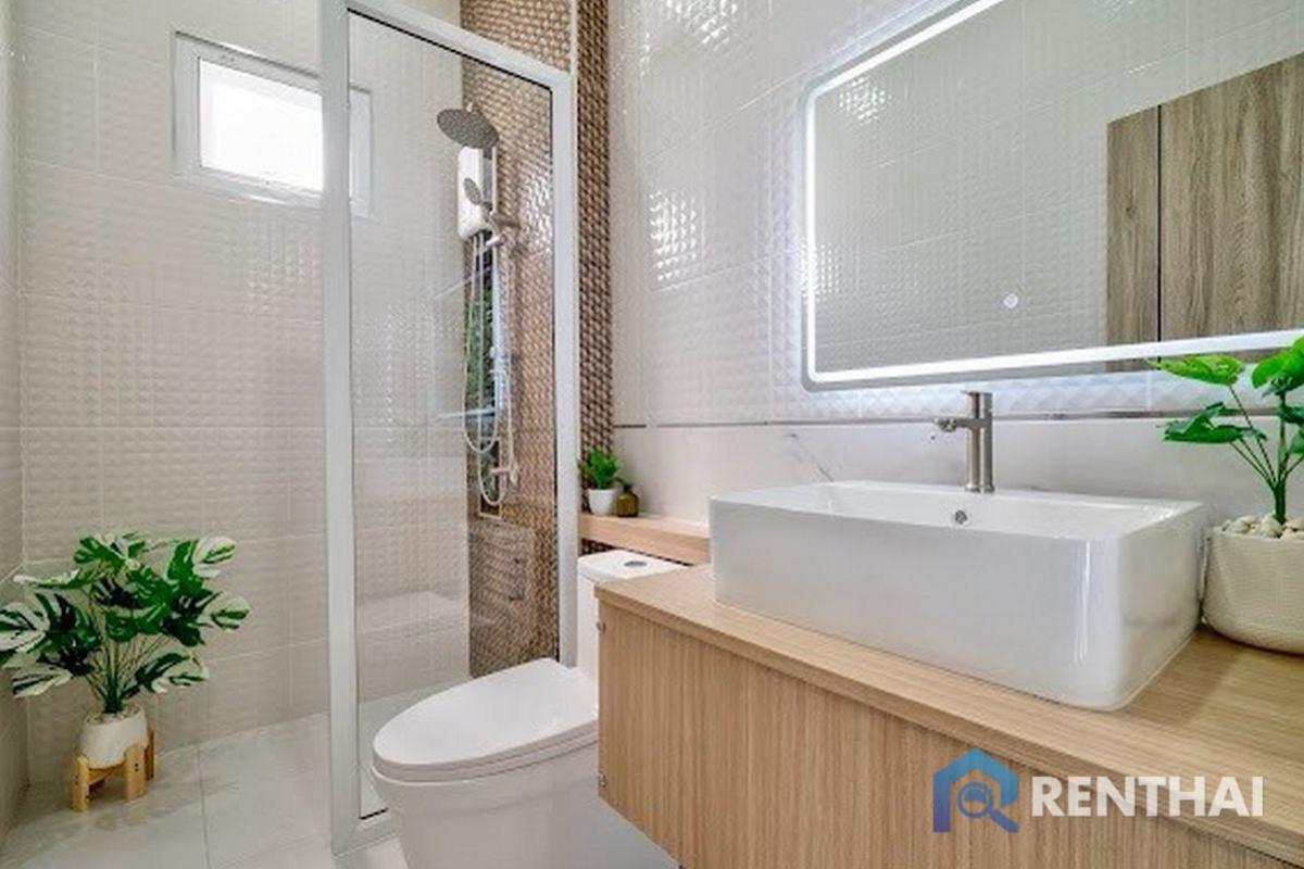 ขายบ้านพัทยา บางแสน ชลบุรี สัตหีบ : สำหรับ ขาย บ้าน 4 ห้องนอน ที่ หนองปรือ