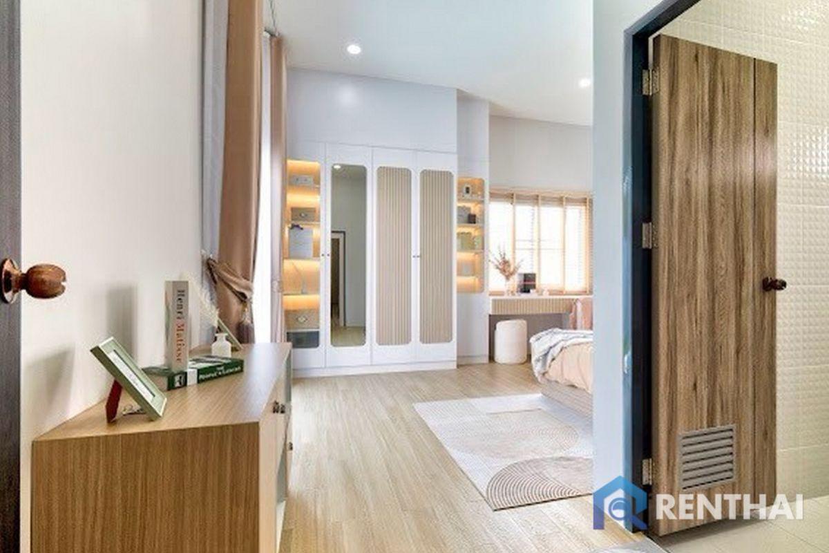 ขายบ้านพัทยา บางแสน ชลบุรี สัตหีบ : สำหรับ ขาย บ้าน 4 ห้องนอน ที่ หนองปรือ