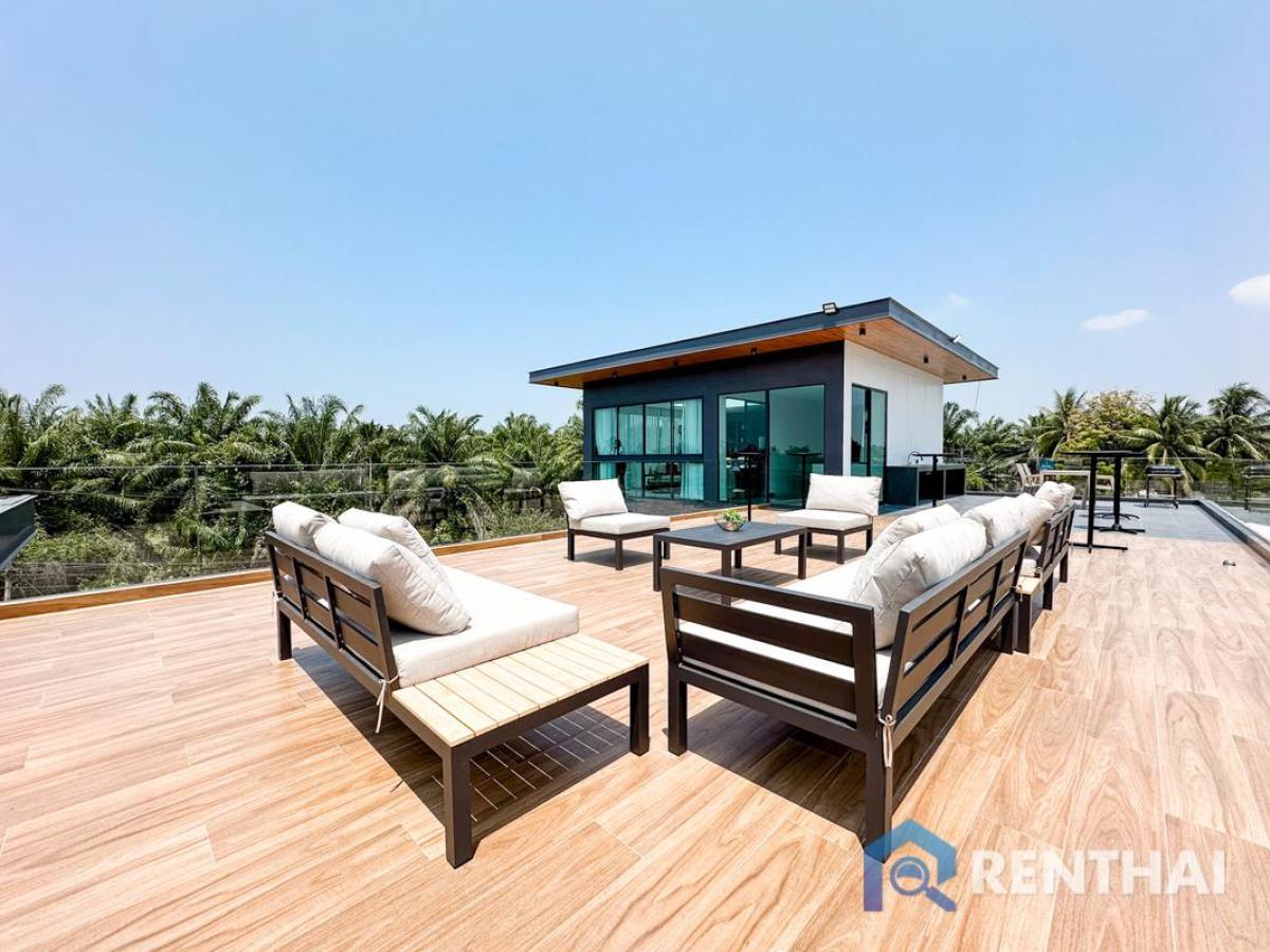 For SaleHousePattaya, Bangsaen, Chonburi : Stunning 3-Story Pool Villa in Pattaya  Spacious Design, Modern Living & Ultimate Comfort