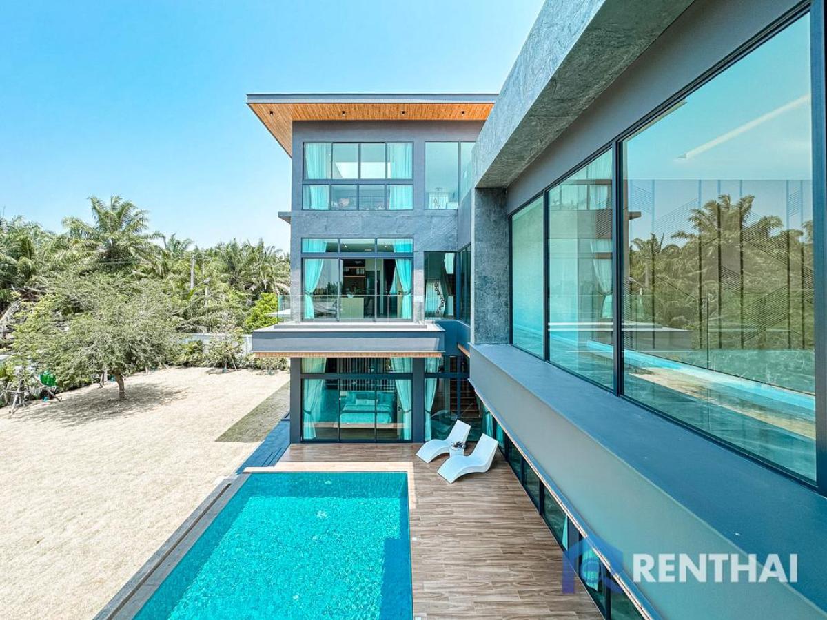 For SaleHousePattaya, Bangsaen, Chonburi : Stunning 3-Story Pool Villa in Pattaya  Spacious Design, Modern Living & Ultimate Comfort