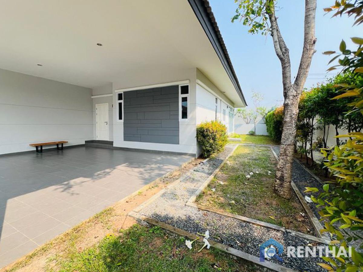 For SaleHousePattaya, Bangsaen, Chonburi : Ready to move in modern design house in Pattaya