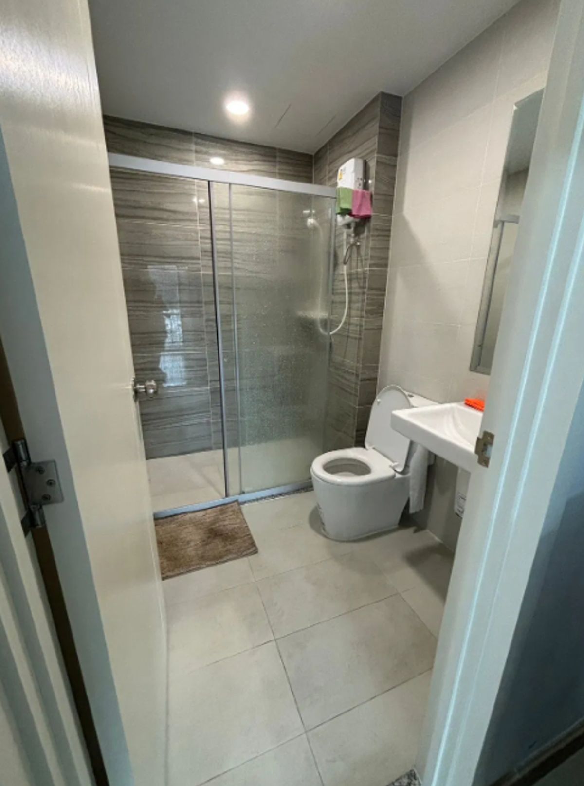 For RentCondoSamut Prakan,Samrong : RDS-4434 Condo for rent, Supalai Vernda Sukhumvit 117, watch the room 👉Line: @pfbkk