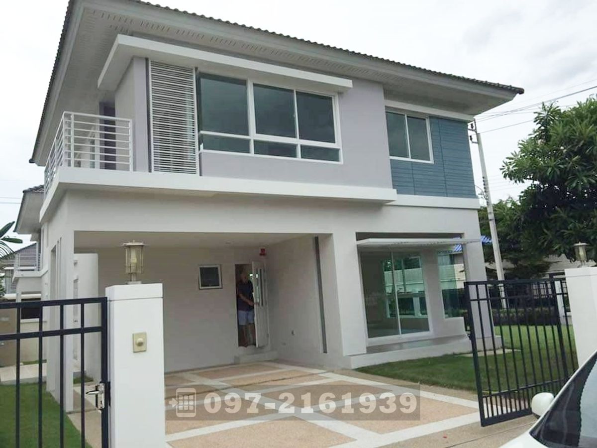 For RentHouseSeri Thai, Ramkhamhaeng Nida : Rent a 2 -story detached house. Nawamin is very wide.