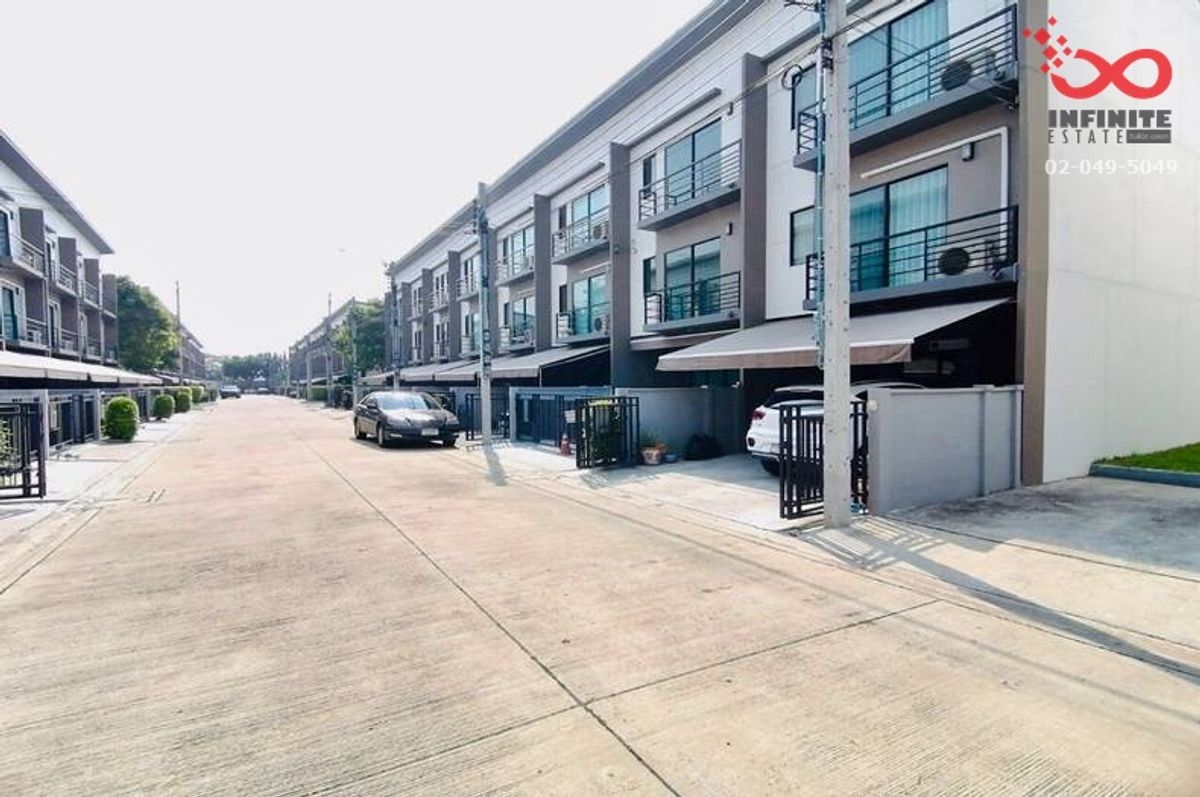 For SaleTownhomeNawamin, Ramindra : 3 -story townhome for sale 18.5 square wah, Ban Klang, Ram Inthra, Kanchanaphisek Road