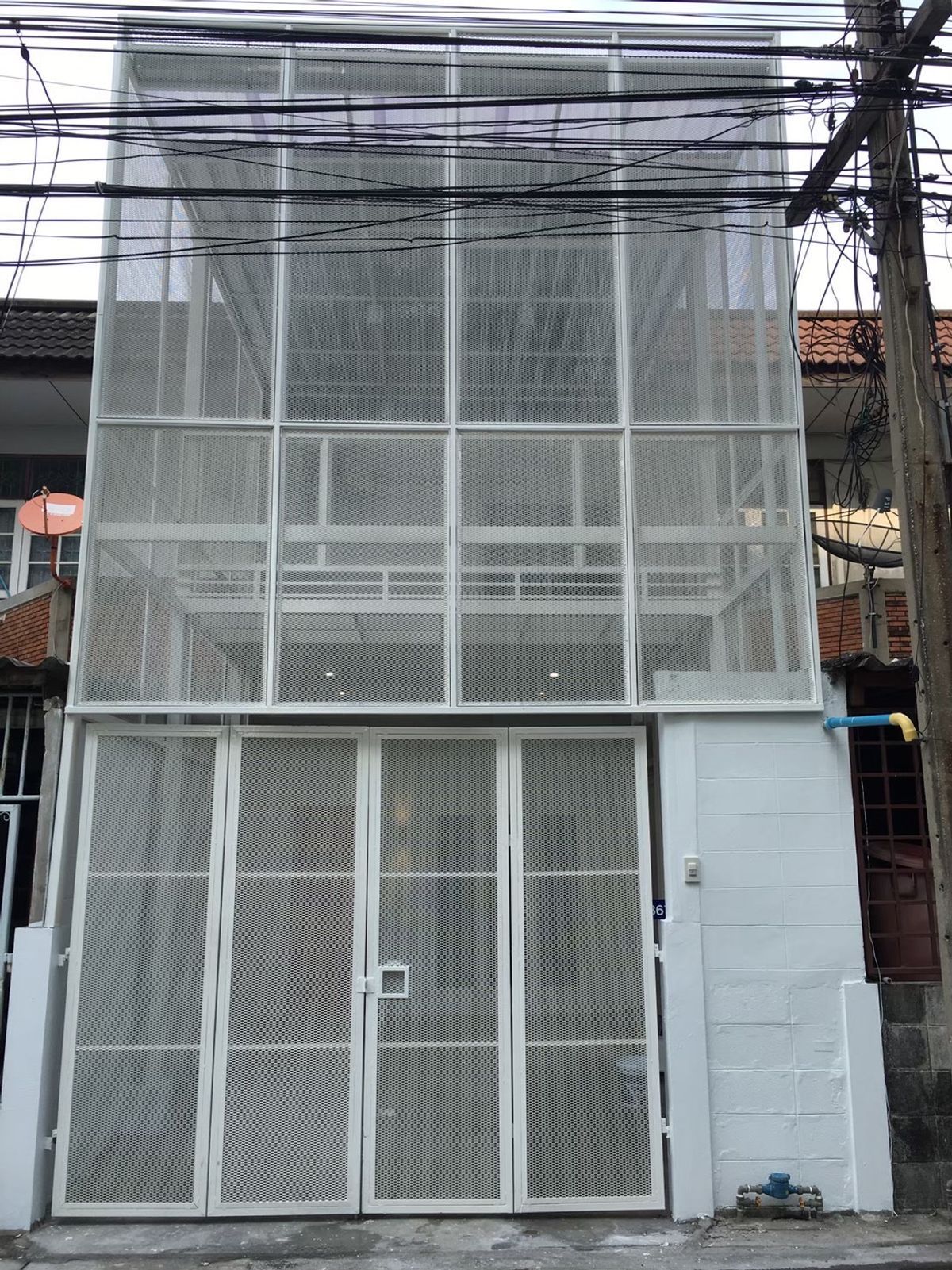 For SaleTownhomeOnnut, Udomsuk : Cheap selling, special price !! 2 -story townhouse, newly decorated, near BTS Punnawithi