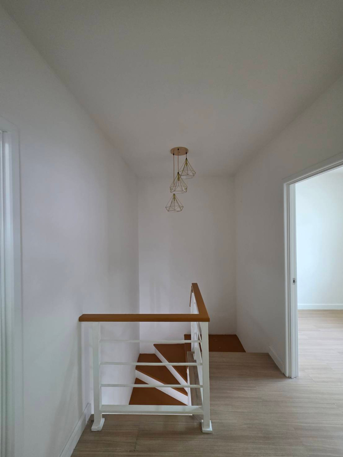 For RentTownhomeRama 2, Bang Khun Thian : Rent a Townhome, Pruksa Ville 53/2 Sakae Ngam - Rama 2, near Lotus Rama 2, just 5 minutes.