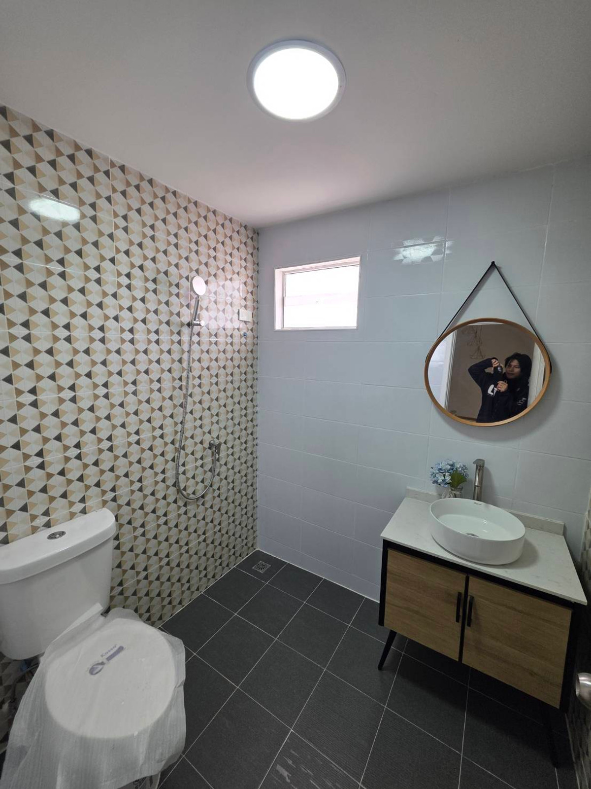 For RentTownhomeRama 2, Bang Khun Thian : Rent a Townhome, Pruksa Ville 53/2 Sakae Ngam - Rama 2, near Lotus Rama 2, just 5 minutes.