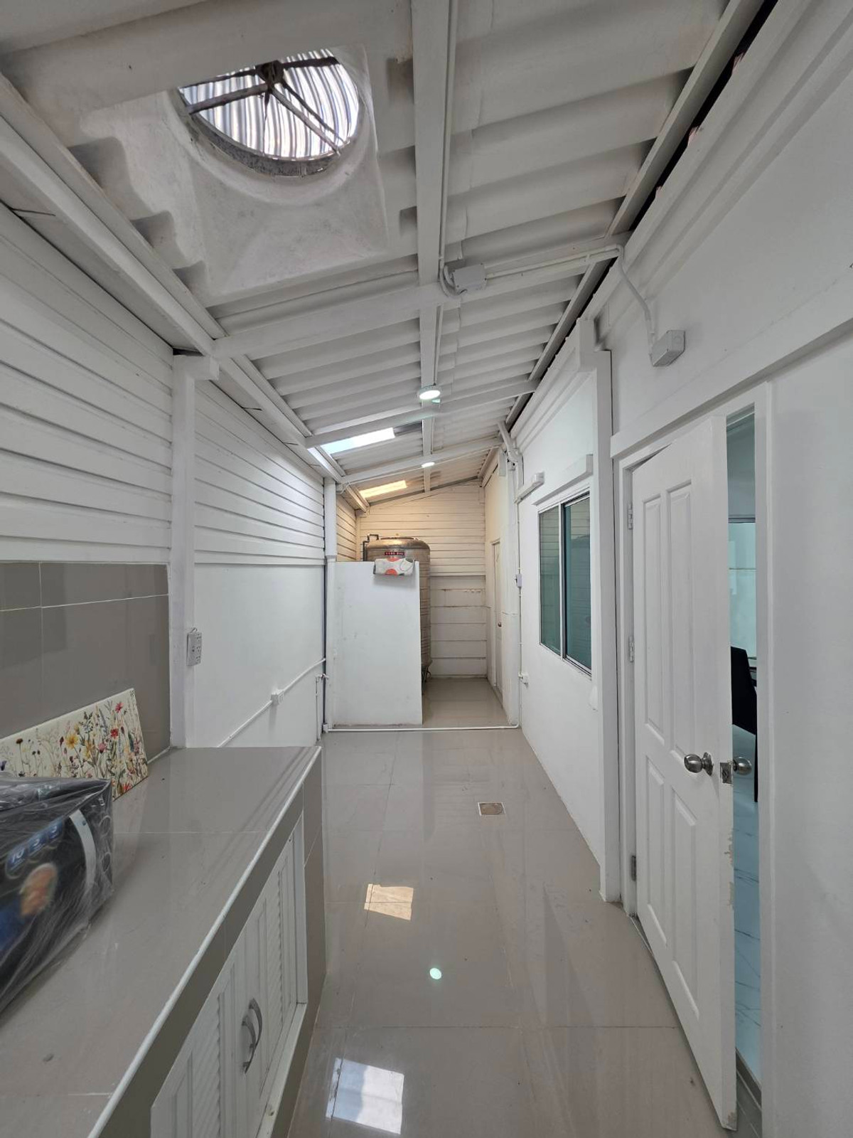 For RentTownhomeRama 2, Bang Khun Thian : Rent a Townhome, Pruksa Ville 53/2 Sakae Ngam - Rama 2, near Lotus Rama 2, just 5 minutes.