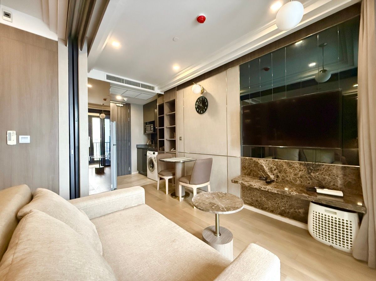 For RentCondoSukhumvit, Asoke, Thonglor : Ashton Asoke-36 sqm. 1 Broken 1, Floor 37, with 092-545-6151 (Tim)