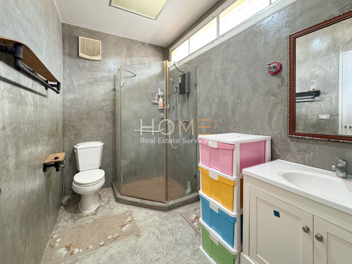 ขายทาวน์โฮมลาดกระบัง สุวรรณภูมิ : บ้านเดี่ยว ซอยอ่อนนุช 53 / 4 ห้องนอน (ขาย), Detached House Soi On Nut 53 / 4 Bedrooms (SALE) FON026