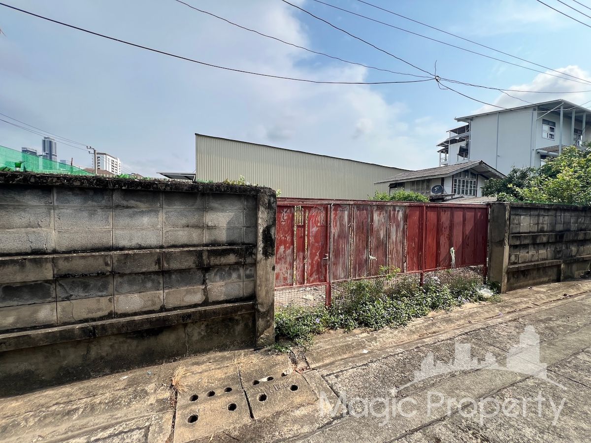 For SaleLandSukhumvit, Asoke, Thonglor : Land for sale 66 square meters in Ekkamai Soi 10, Wattana District, Bangkok