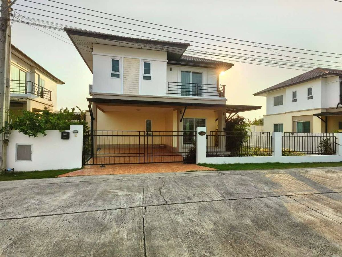 For SaleHouseChachoengsao : The lake view is in front of the house !! 2 -storey detached house for sale, K.C. Suwinthawong 2 At the entrance to Wirachoti Temple Near Harajuku Thai Land