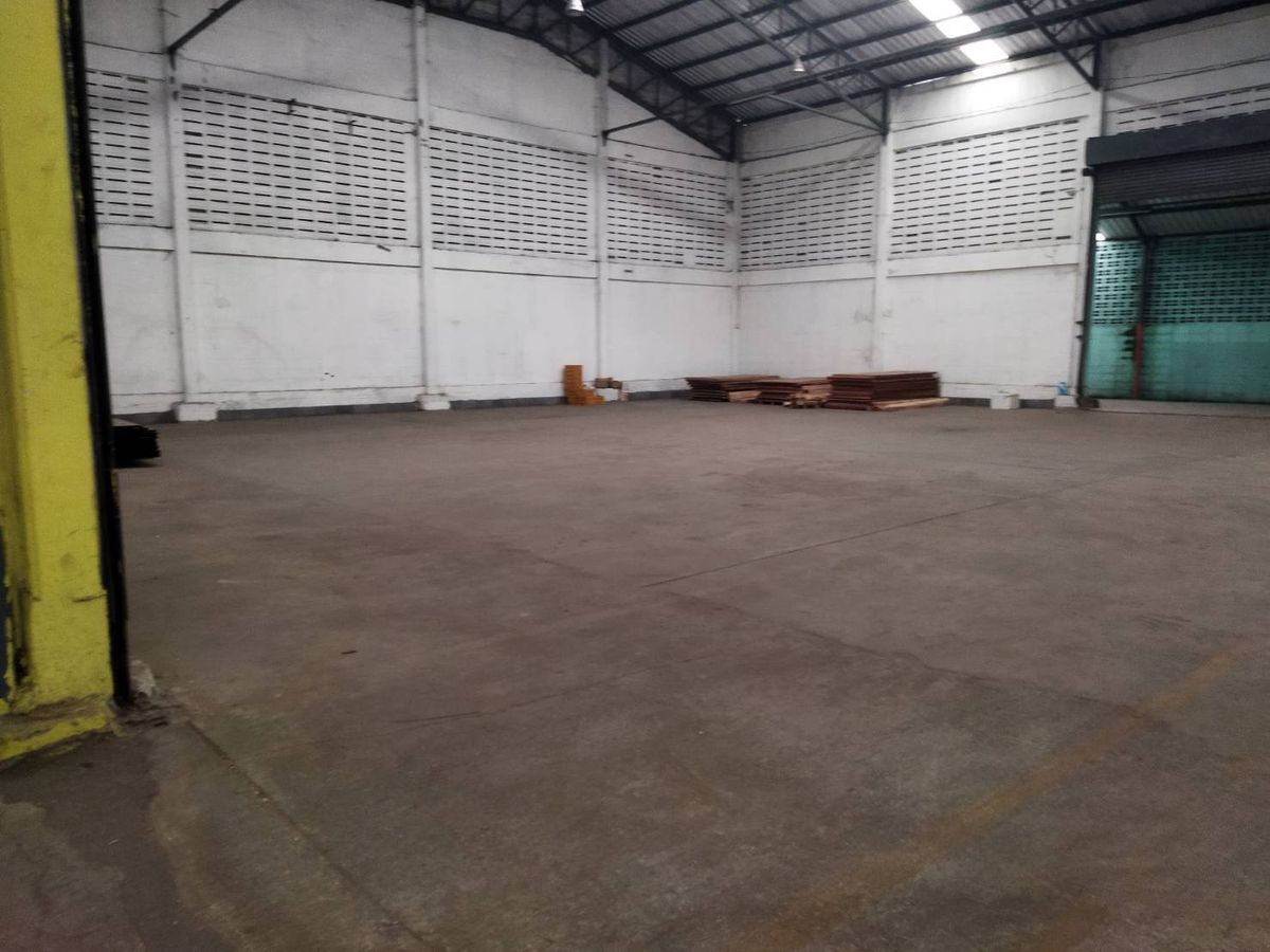 For RentWarehouseNawamin, Ramindra : Rent warehouse Soi Ram Inthra, size 1,325 sq.m., Bang Chan Subdistrict, Khlong Sam Wa District, Bangkok (Property Code TW2-278)