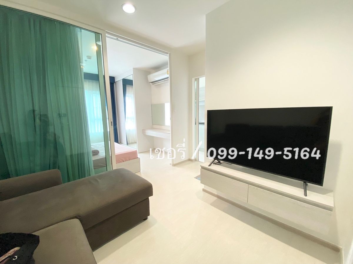 For RentCondoSamut Prakan,Samrong : Condo rental aspire Erawan, new renovated room Swimming pool view With complete furniture The central part is full. Next to BTS Erawan / call 099-149-5164