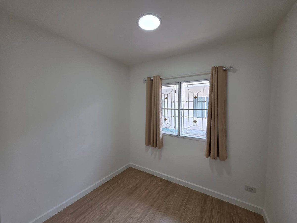 For RentTownhomeRama 2, Bang Khun Thian : Rent a Townhome, Pruksa Ville 53/2 Sakae Ngam - Rama 2, near Lotus Rama 2, just 5 minutes.