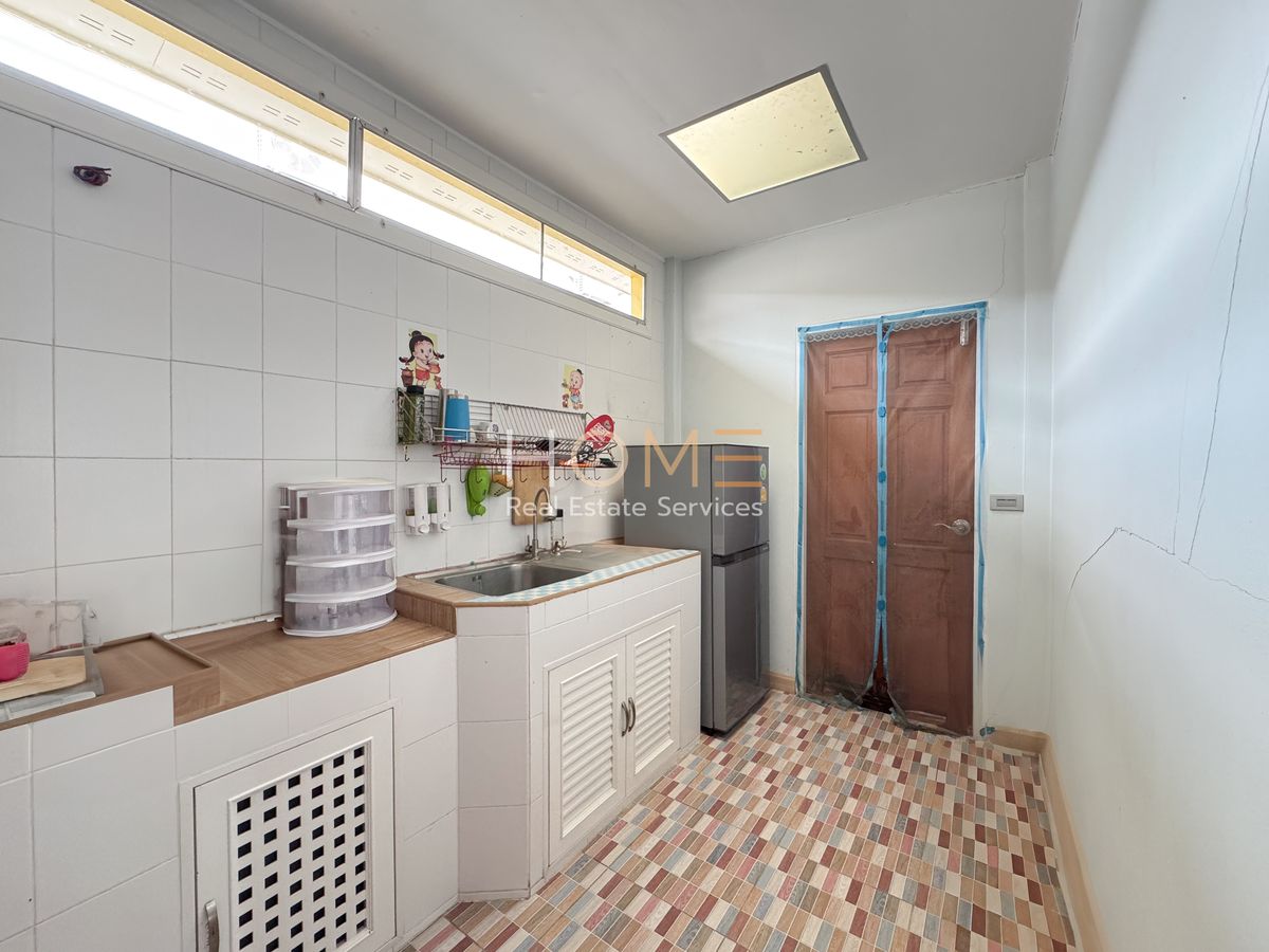 ขายทาวน์โฮมลาดกระบัง สุวรรณภูมิ : บ้านเดี่ยว ซอยอ่อนนุช 53 / 4 ห้องนอน (ขาย), Detached House Soi On Nut 53 / 4 Bedrooms (SALE) FON026