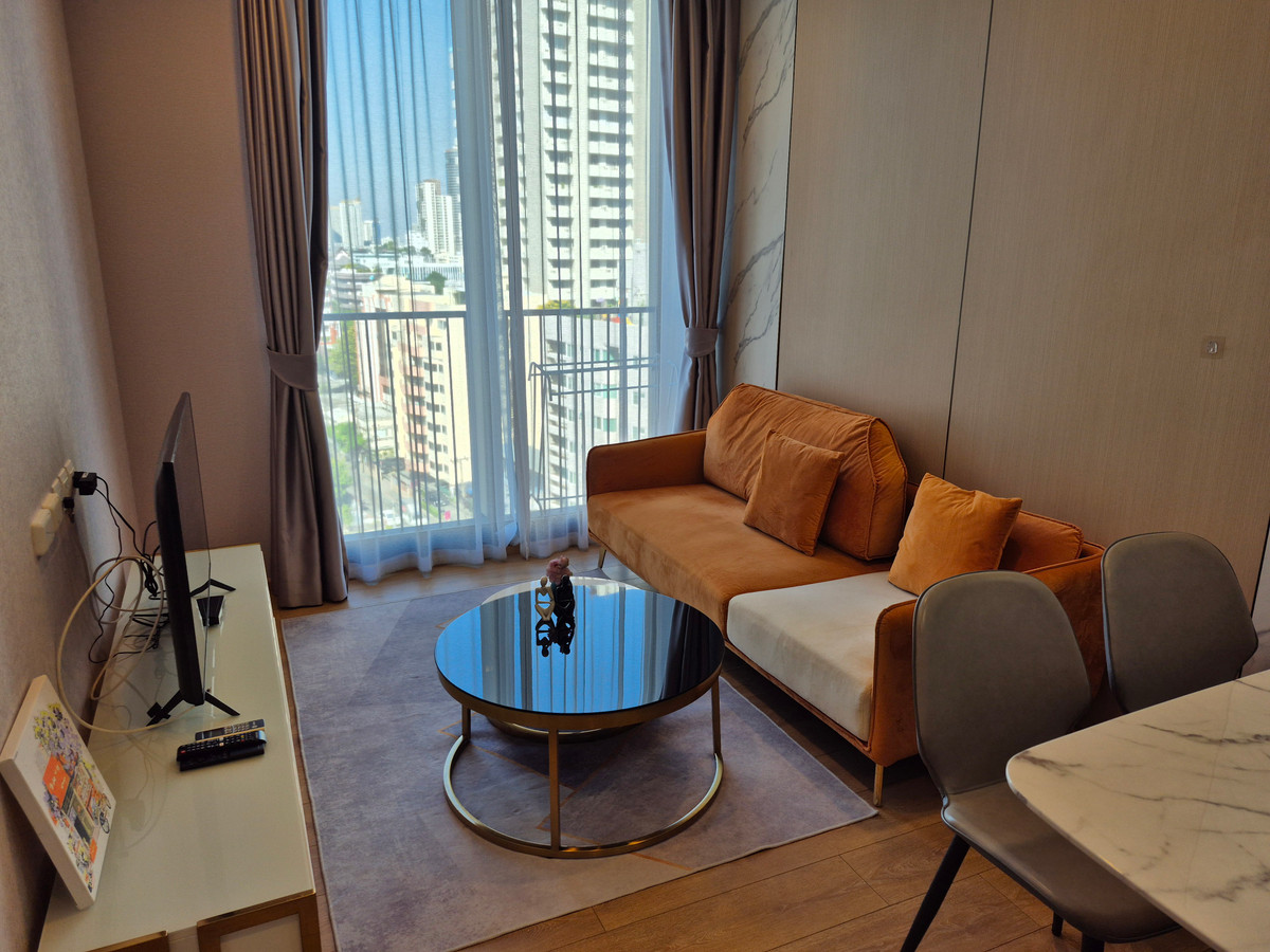 ให้เช่าคอนโดสุขุมวิท อโศก ทองหล่อ : Noble Around Sukhumvit 33⭐1 Bedroom⭐43 Sq.m⭐BTS Phrom Phong