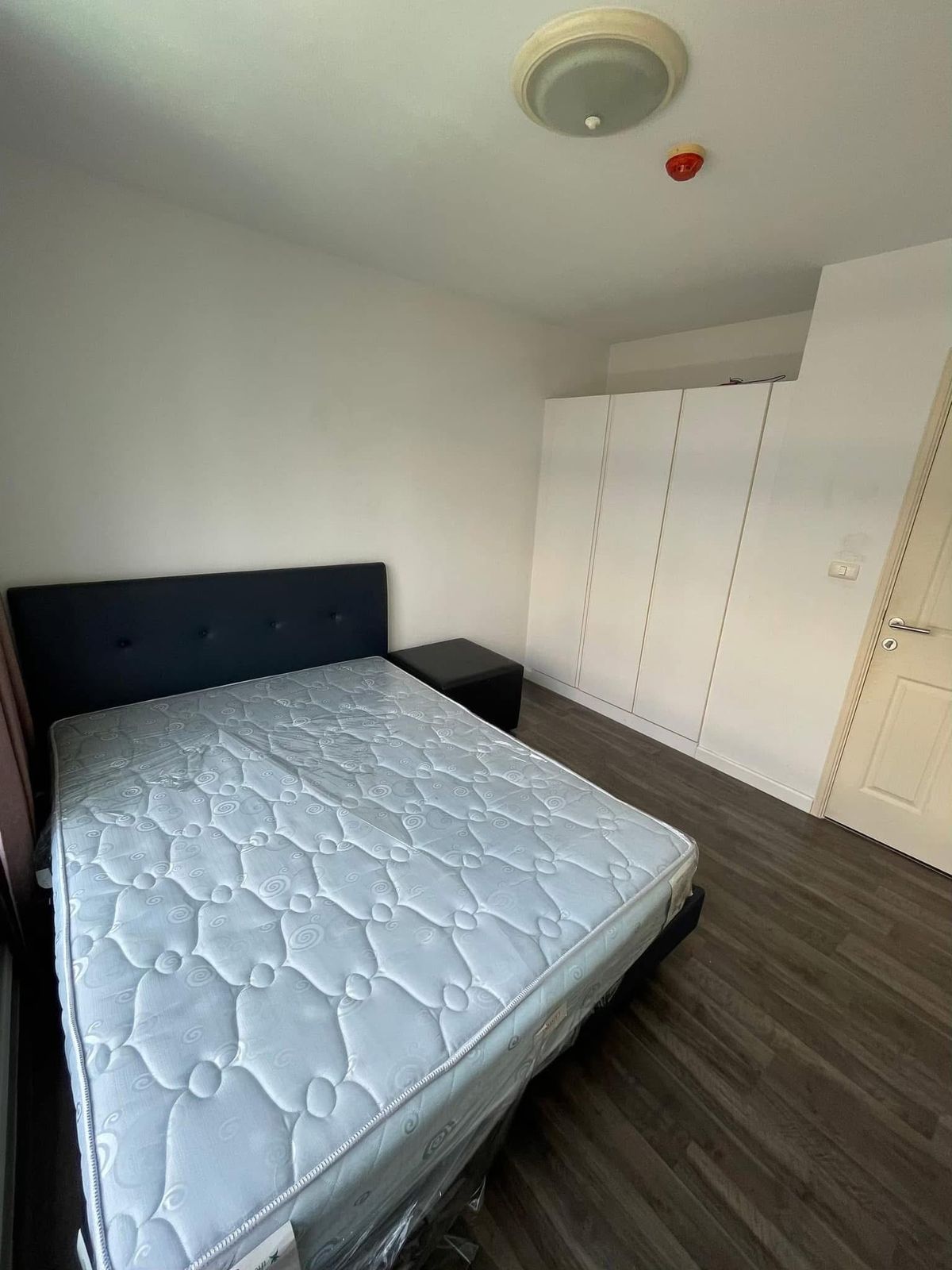 ให้เช่าคอนโดปิ่นเกล้า จรัญสนิทวงศ์ : For rent low rise condo D Condo Campus Resort 2 bedrooms pool view 