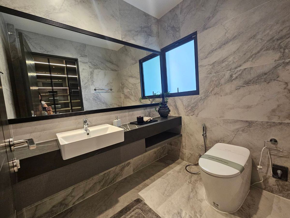 ขายบ้านราษฎร์บูรณะ สุขสวัสดิ์ : บ้านเดี่ยว 2 ชั้น 5 นอน 6 น้ำ “Grand Bangkok Boulevard สุขสวัสดิ์-พระราม 3” ใกล้ MRT, ทางด่วน และ รร นานาชาติ