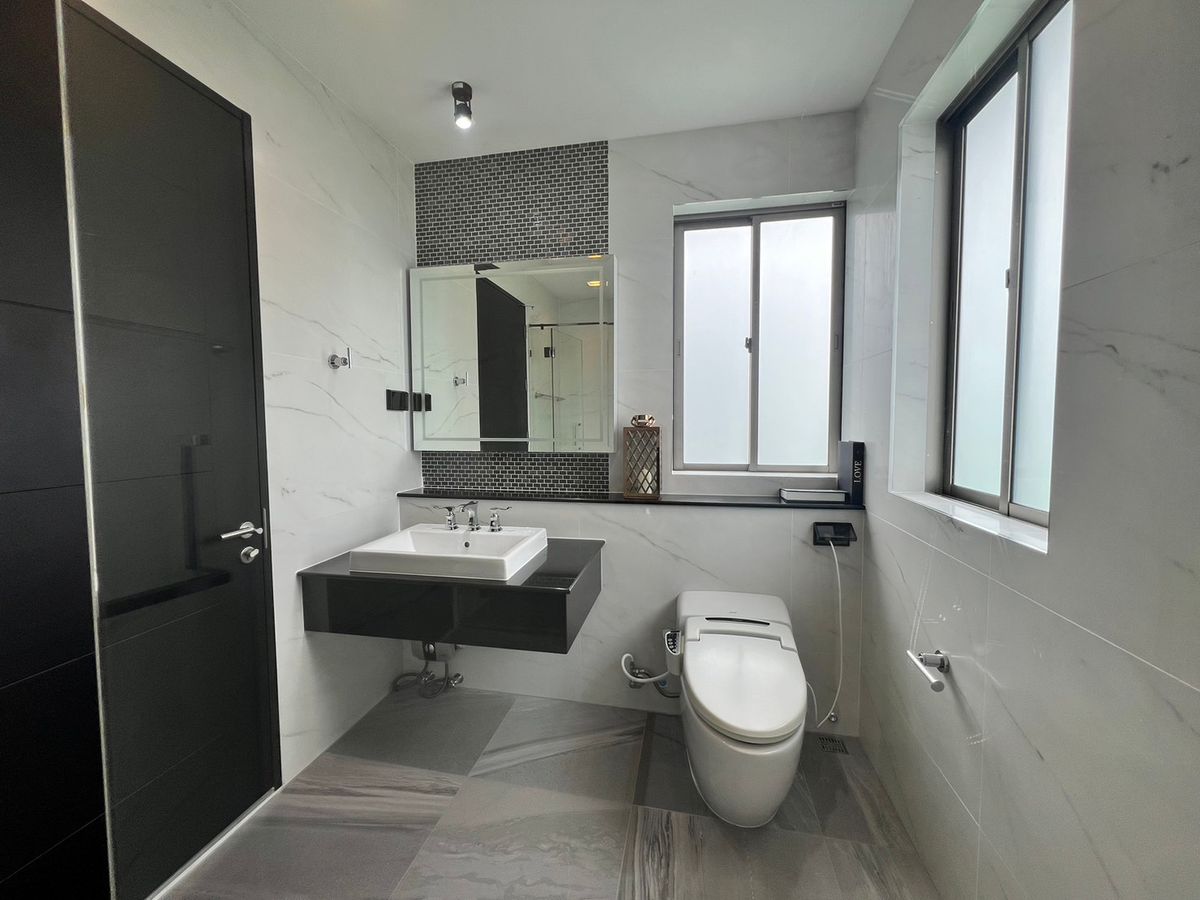 ขายบ้านลาดกระบัง สุวรรณภูมิ : ✨ขายด่วน บ้านเดี่ยว เพอร์เฟค มาสเตอร์พีซ พระราม 9 เฟอร์นิเจอร์ตกแต่งทุกห้องครบ ติดแอร์ครบทุกห้อง เงียบสงบ เหมาะสำหรับผู้ต้องการความเป็นส่วนตัว ทำเลดี  ใกล้รถไฟฟ้าสายสีส้ม