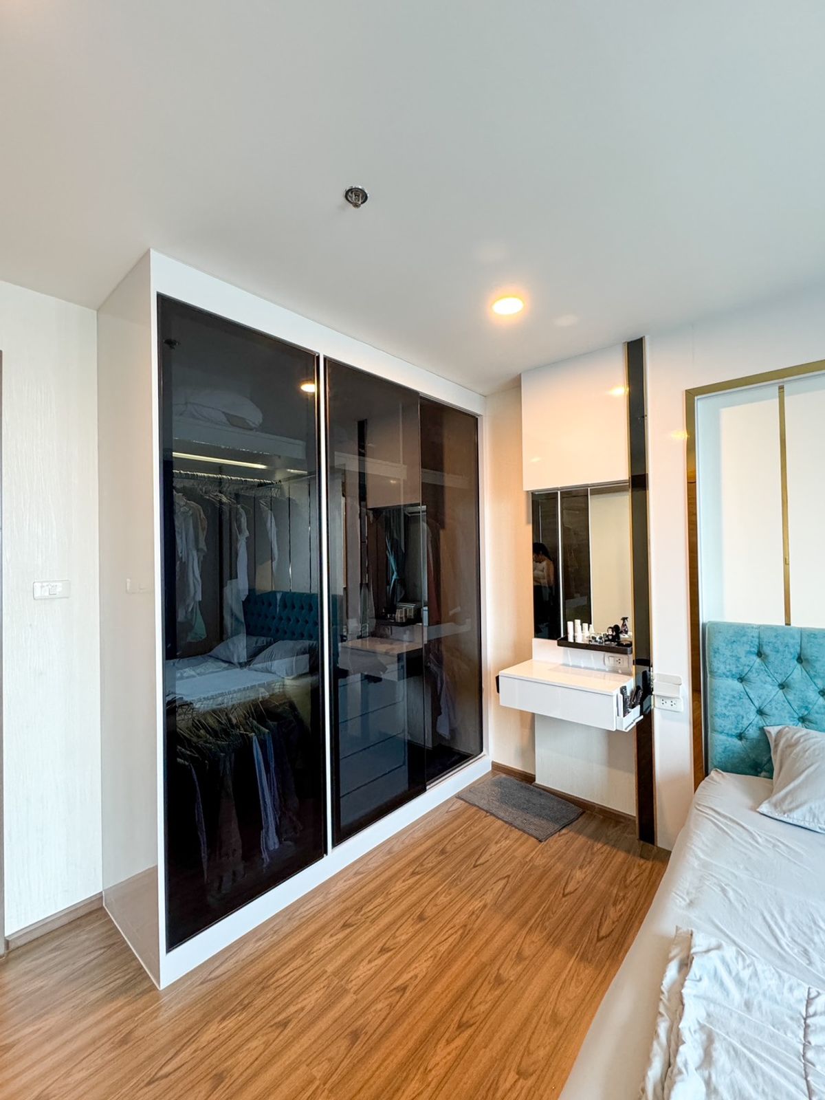 ให้เช่าคอนโดรัชดา ห้วยขวาง : ✨ ให้เช่า อาร์ติซาน รัชดา บิ๊วอินทั้งห้อง เฟอร์ครบ ห้องกว้าง (ตู้เสื้อผ้าใหญ่มาก)✨ ห้องว่าง 25 เม.ย. 2569