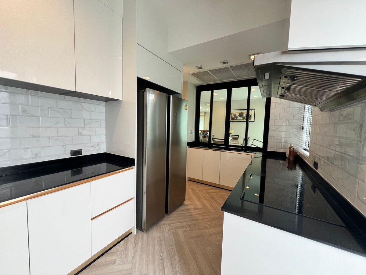 ขายบ้านลาดกระบัง สุวรรณภูมิ : ✨ขายด่วน บ้านเดี่ยว เพอร์เฟค มาสเตอร์พีซ พระราม 9 เฟอร์นิเจอร์ตกแต่งทุกห้องครบ ติดแอร์ครบทุกห้อง เงียบสงบ เหมาะสำหรับผู้ต้องการความเป็นส่วนตัว ทำเลดี  ใกล้รถไฟฟ้าสายสีส้ม