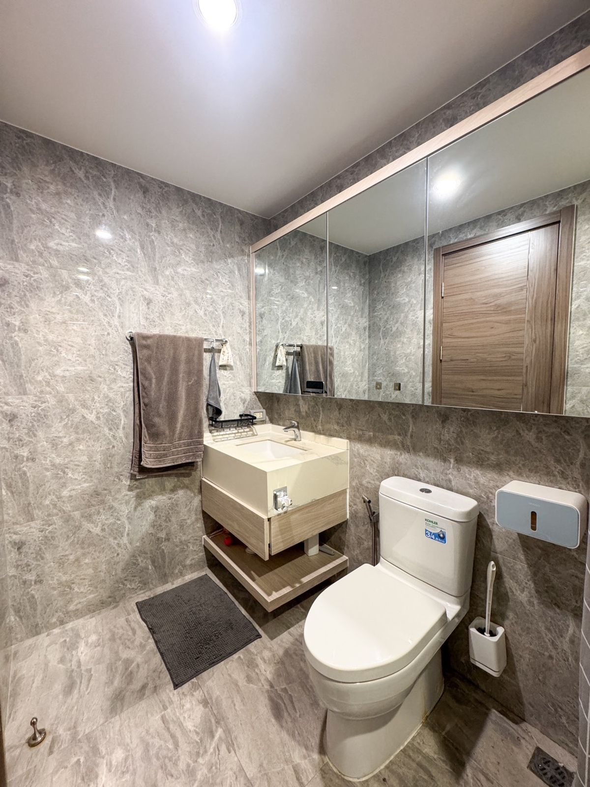 ให้เช่าคอนโดรัชดา ห้วยขวาง : ✨ ให้เช่า อาร์ติซาน รัชดา บิ๊วอินทั้งห้อง เฟอร์ครบ ห้องกว้าง (ตู้เสื้อผ้าใหญ่มาก)✨ ห้องว่าง 25 เม.ย. 2569