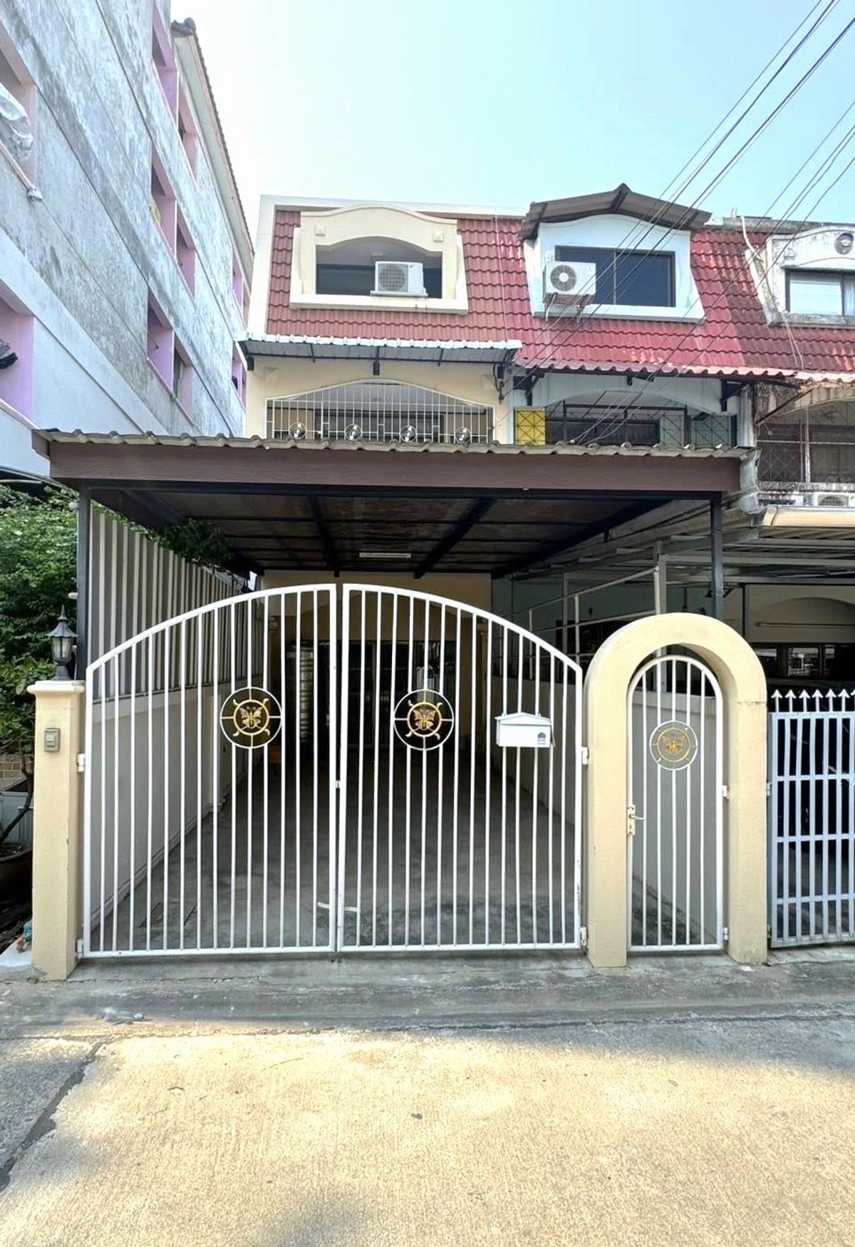 For RentTownhomeChokchai 4, Ladprao 71, Ladprao 48, : H0675♛ For Rent *Townhouse 4 Bedrooms ⚝ Lat Phrao ♜MRT Chokchai 4∞099-5919653,065-9423251▚Line@surreside