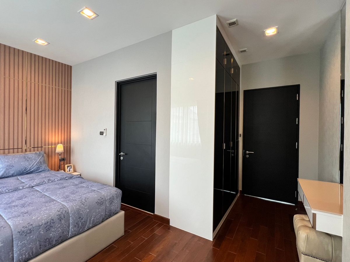 ขายบ้านลาดกระบัง สุวรรณภูมิ : ✨ขายด่วน บ้านเดี่ยว เพอร์เฟค มาสเตอร์พีซ พระราม 9 เฟอร์นิเจอร์ตกแต่งทุกห้องครบ ติดแอร์ครบทุกห้อง เงียบสงบ เหมาะสำหรับผู้ต้องการความเป็นส่วนตัว ทำเลดี  ใกล้รถไฟฟ้าสายสีส้ม