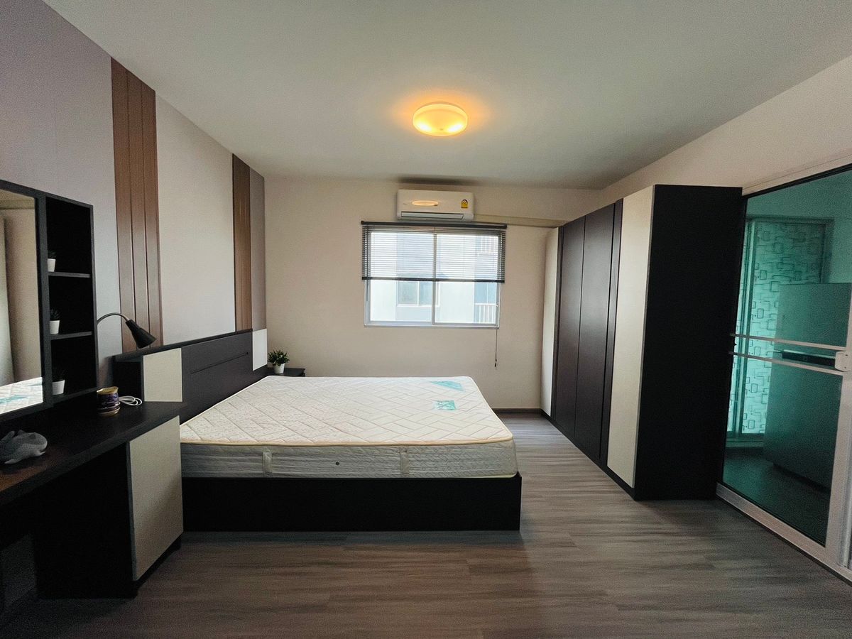For SaleCondoPathum Thani,Rangsit, Thammasat : Urgent sale, very cheap price, The Point Rangsit-Khlong 6, new renovated, full of fir, ready to move in, suitable for investment yield8-9%