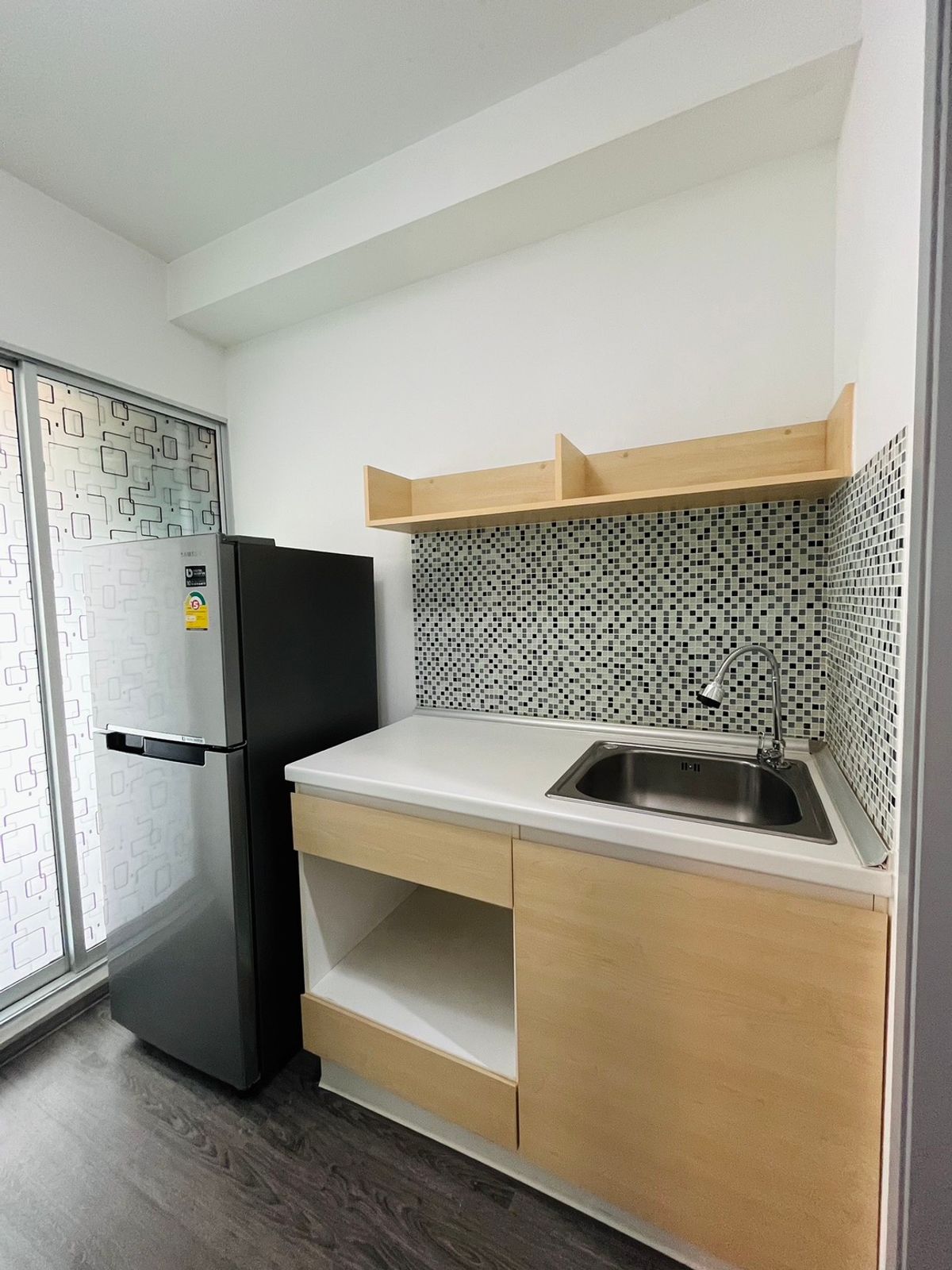 For SaleCondoPathum Thani,Rangsit, Thammasat : Urgent sale, very cheap price, The Point Rangsit-Khlong 6, new renovated, full of fir, ready to move in, suitable for investment yield8-9%