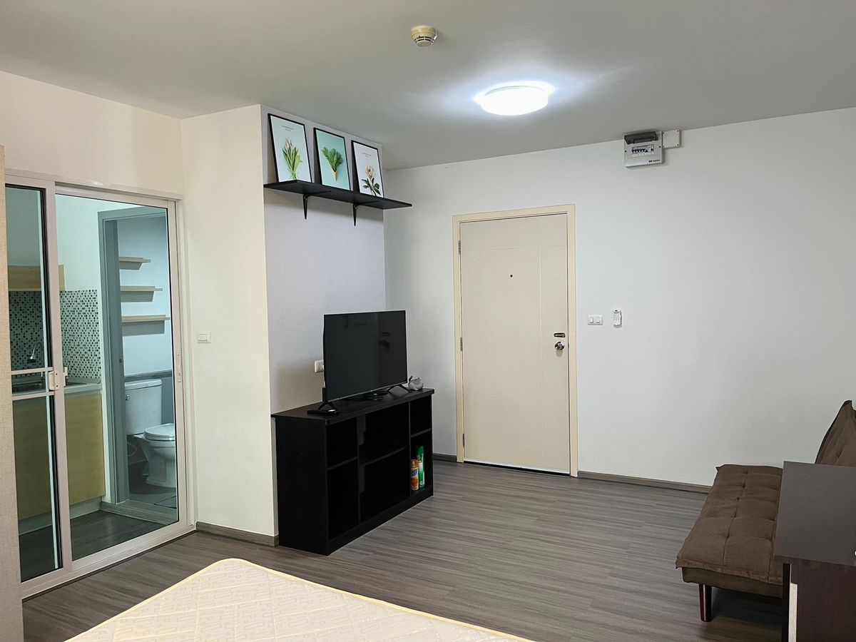 For SaleCondoPathum Thani,Rangsit, Thammasat : Urgent sale, very cheap price, The Point Rangsit-Khlong 6, new renovated, full of fir, ready to move in, suitable for investment yield8-9%