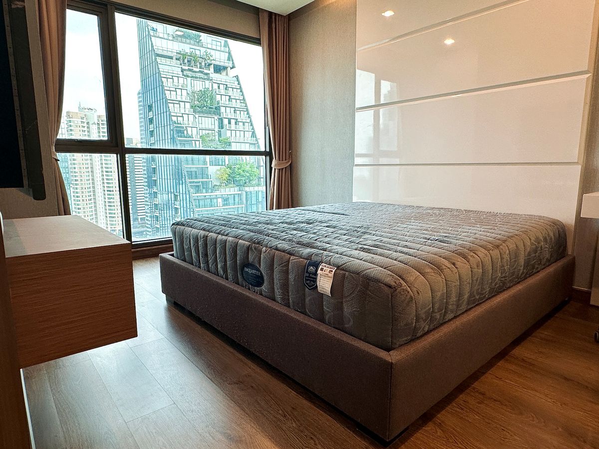 ให้เช่าคอนโดสาทร นราธิวาส : **New UNIT** Never Rented out 35,000 Only ‼️ The Address Sathorn 1bedroom 1bathroom, High floor, 45Sqm, Rare Unit, Schecule for viewing please contact: 0842588772
