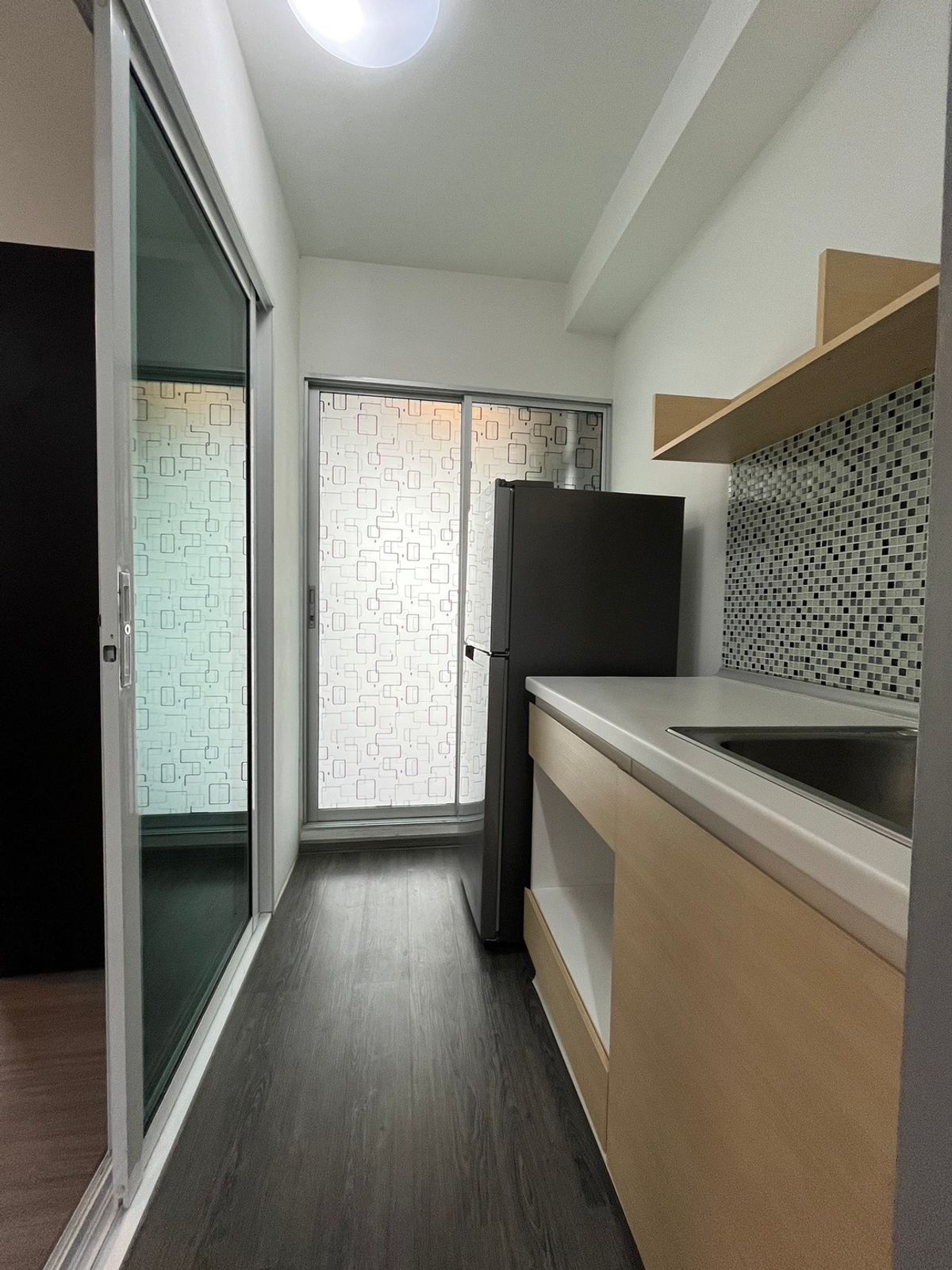 For SaleCondoPathum Thani,Rangsit, Thammasat : Urgent sale, very cheap price, The Point Rangsit-Khlong 6, new renovated, full of fir, ready to move in, suitable for investment yield8-9%