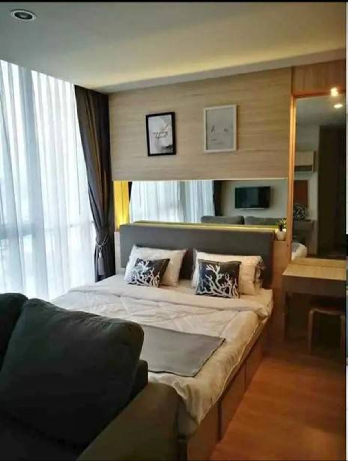 ให้เช่าคอนโดรัชดา ห้วยขวาง : 🏢 ให้เช่าCondo Noble Revolve Ratchada ห้อง Studio 23 ตร.ม. 