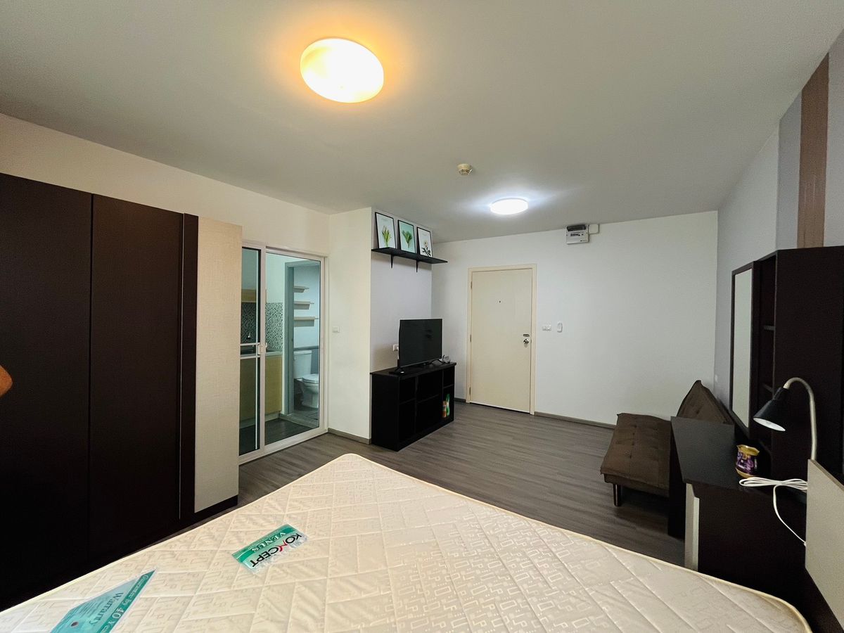 For SaleCondoPathum Thani,Rangsit, Thammasat : Urgent sale, very cheap price, The Point Rangsit-Khlong 6, new renovated, full of fir, ready to move in, suitable for investment yield8-9%