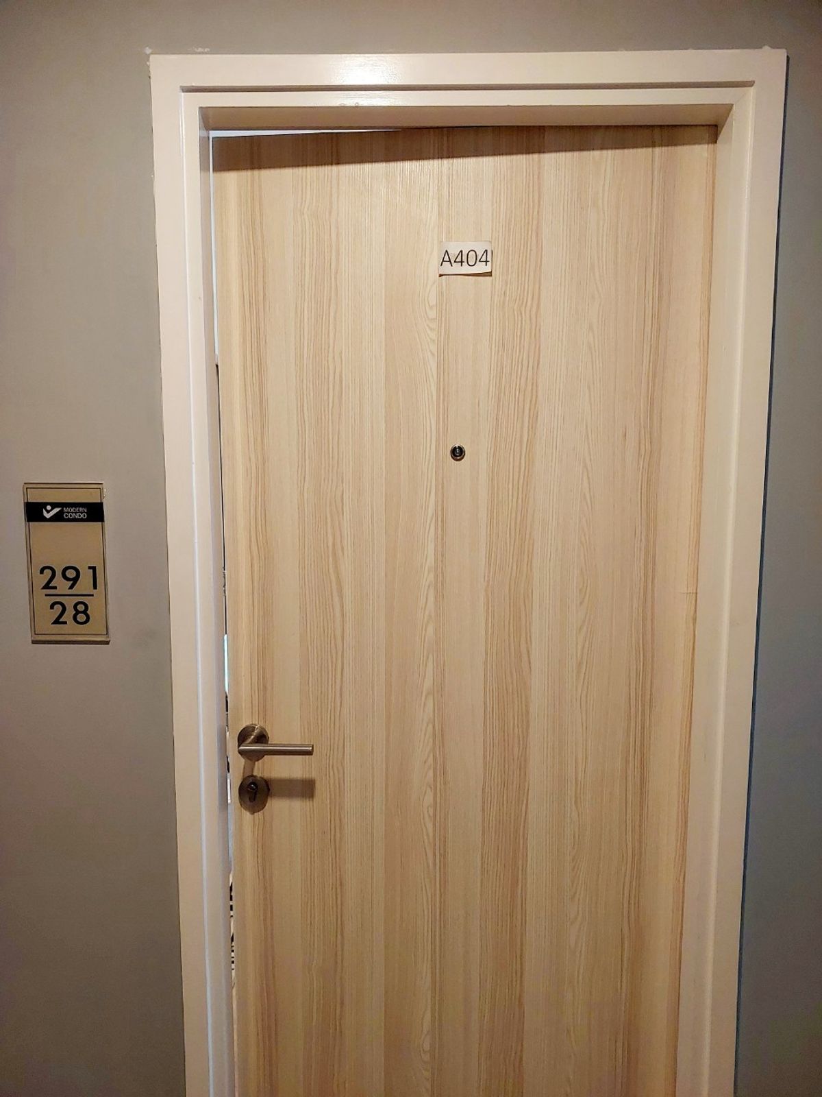 For SaleCondoPinklao, Charansanitwong : Condo for sale, Modern Condo Project, Bangplad Building A, 4th floor, Bang Phlat, Bangkok, price 1,880,000 baht