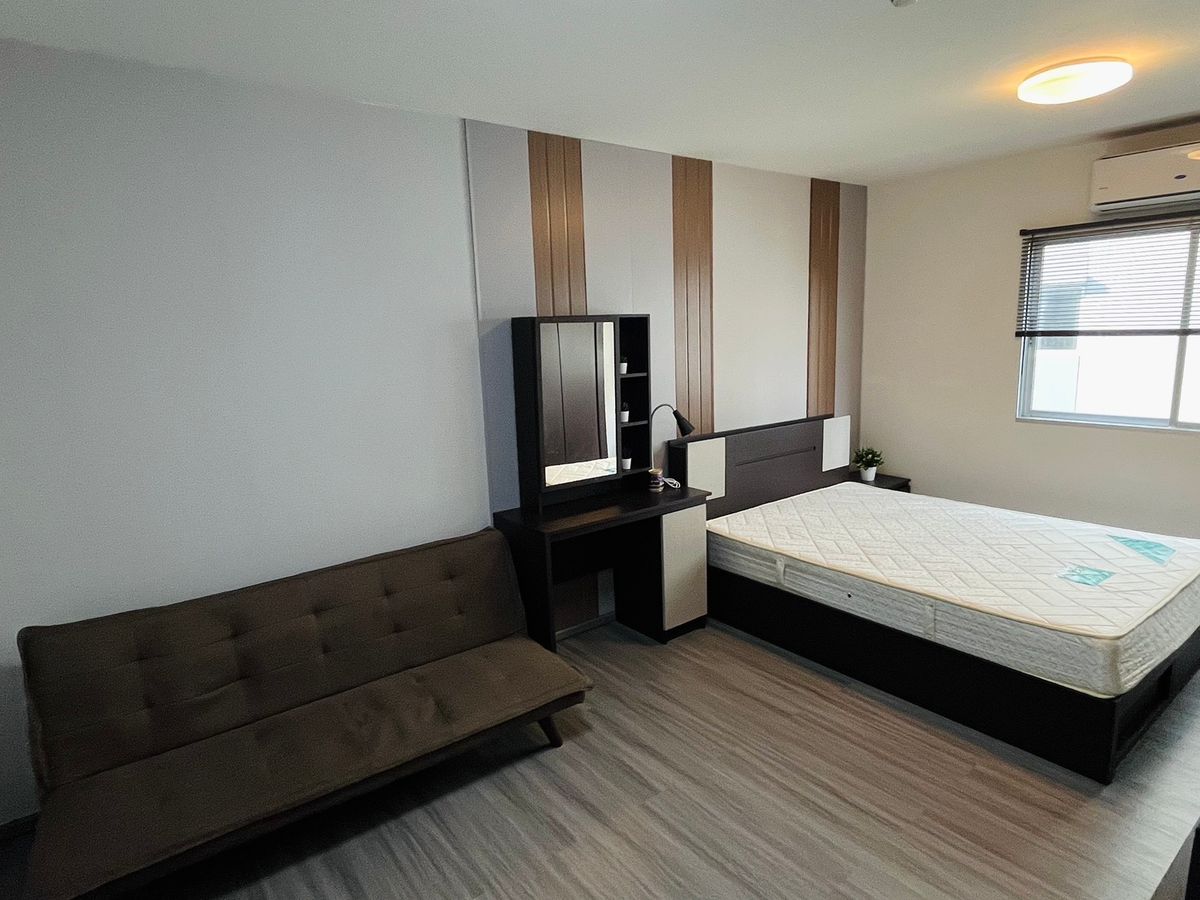 For SaleCondoPathum Thani,Rangsit, Thammasat : Urgent sale, very cheap price, The Point Rangsit-Khlong 6, new renovated, full of fir, ready to move in, suitable for investment yield8-9%