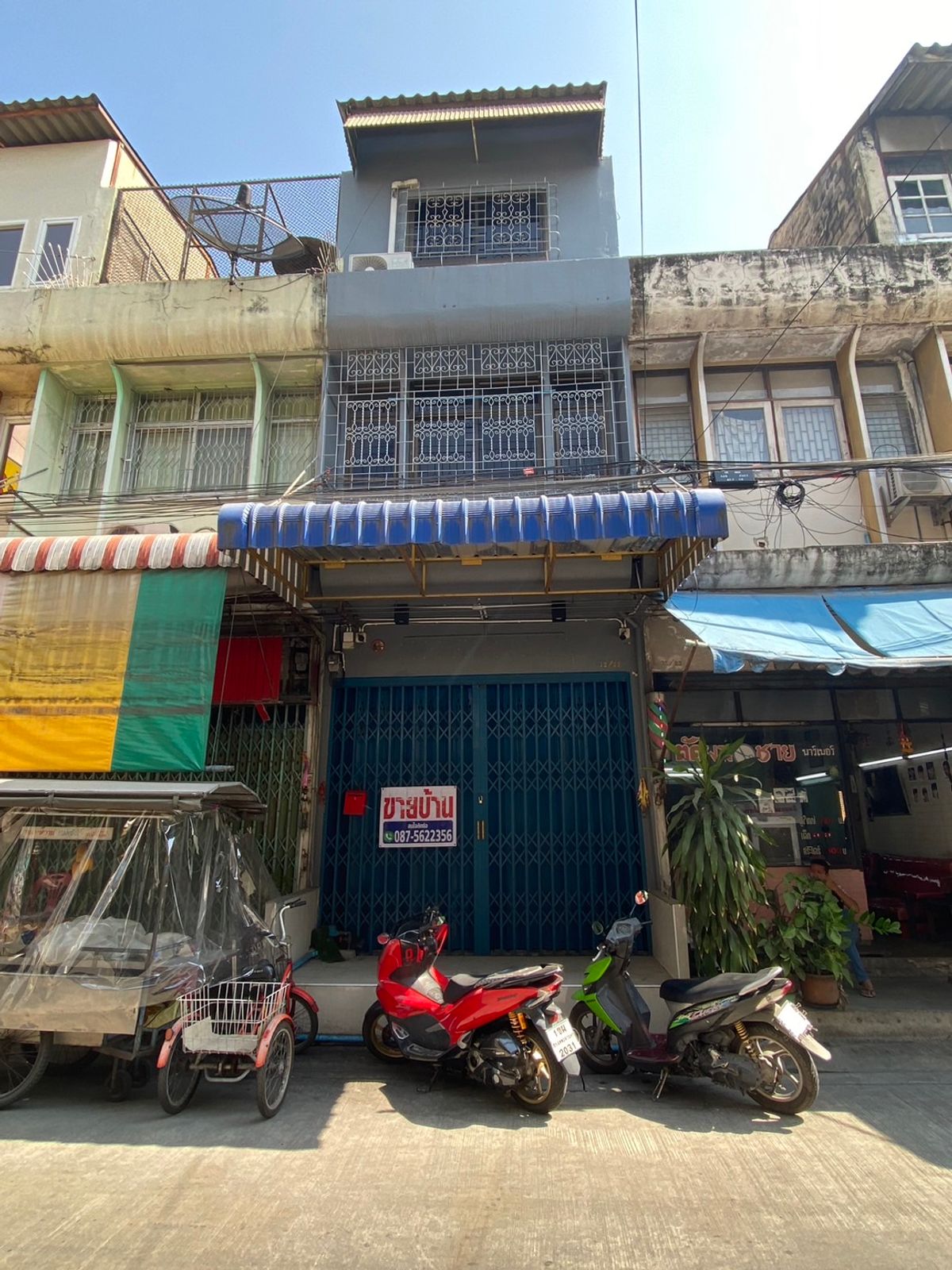 Shop HouseBang kae, Phetkasem : Commercial building Nong Khaem Only 50 meters away from the bus stop and 7Eleven in the heart of the market. Living is excellent, only 2.69 deleted.