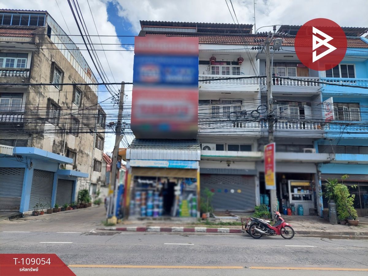 For SaleShop HouseSamut Prakan,Samrong : Urgent sale, commercial building, Soi Bearing 38, Samrong Nuea, Samut Prakan
