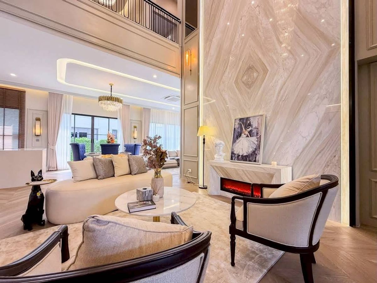 บ้านพัฒนาการ ศรีนครินทร์ : บ้านเดี่ยว นาราสิริ กรุงเทพกรีฑา🏡