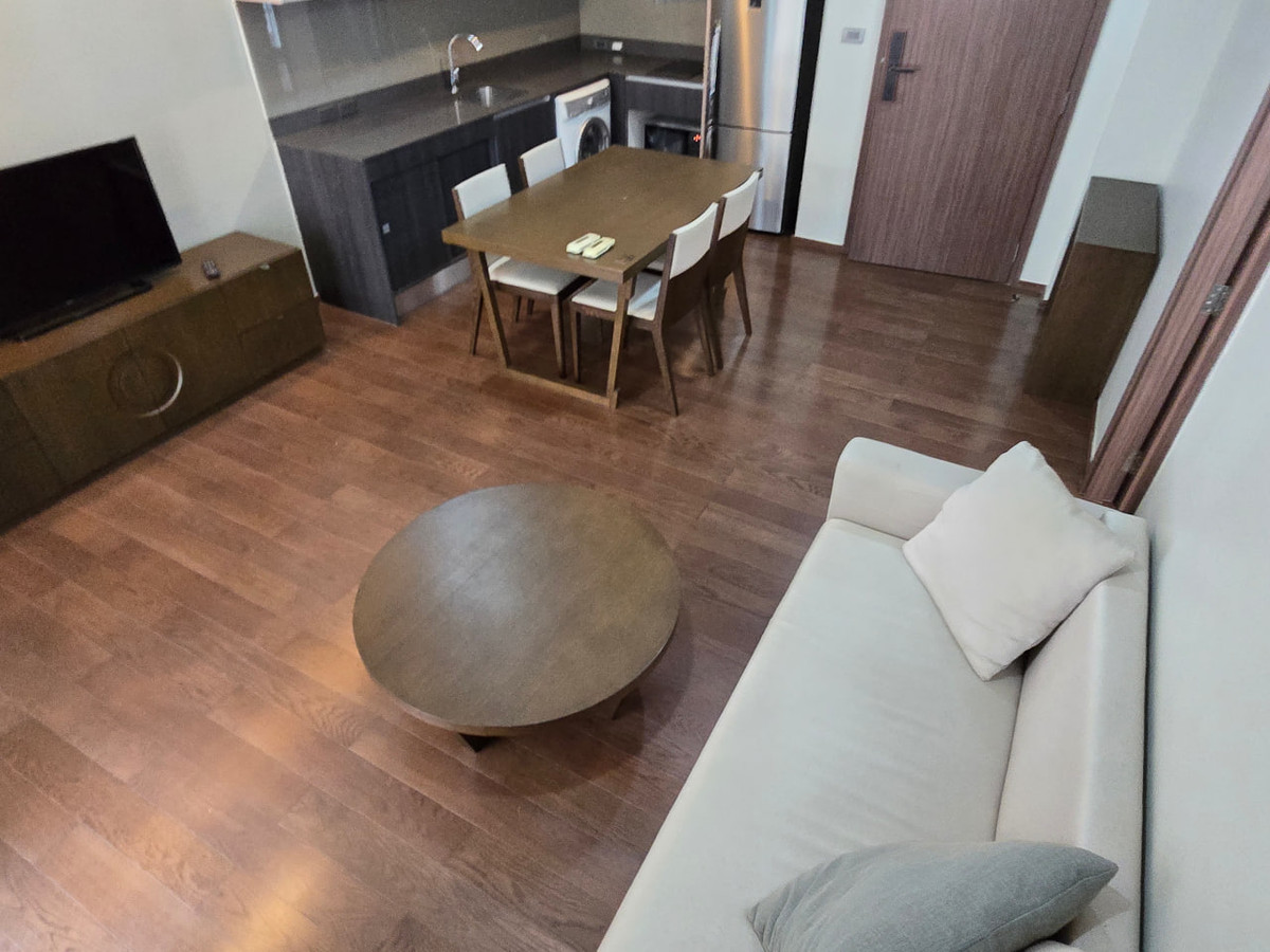 For RentCondoSathorn, Narathiwat : The Hudson Sathorn 7【𝐑𝐄𝐍𝐓】🔥 Cool dark tone. Luxurious furniture with style, complete functions, complete with every usable area 🔥 Contact Line ID: @hacondo