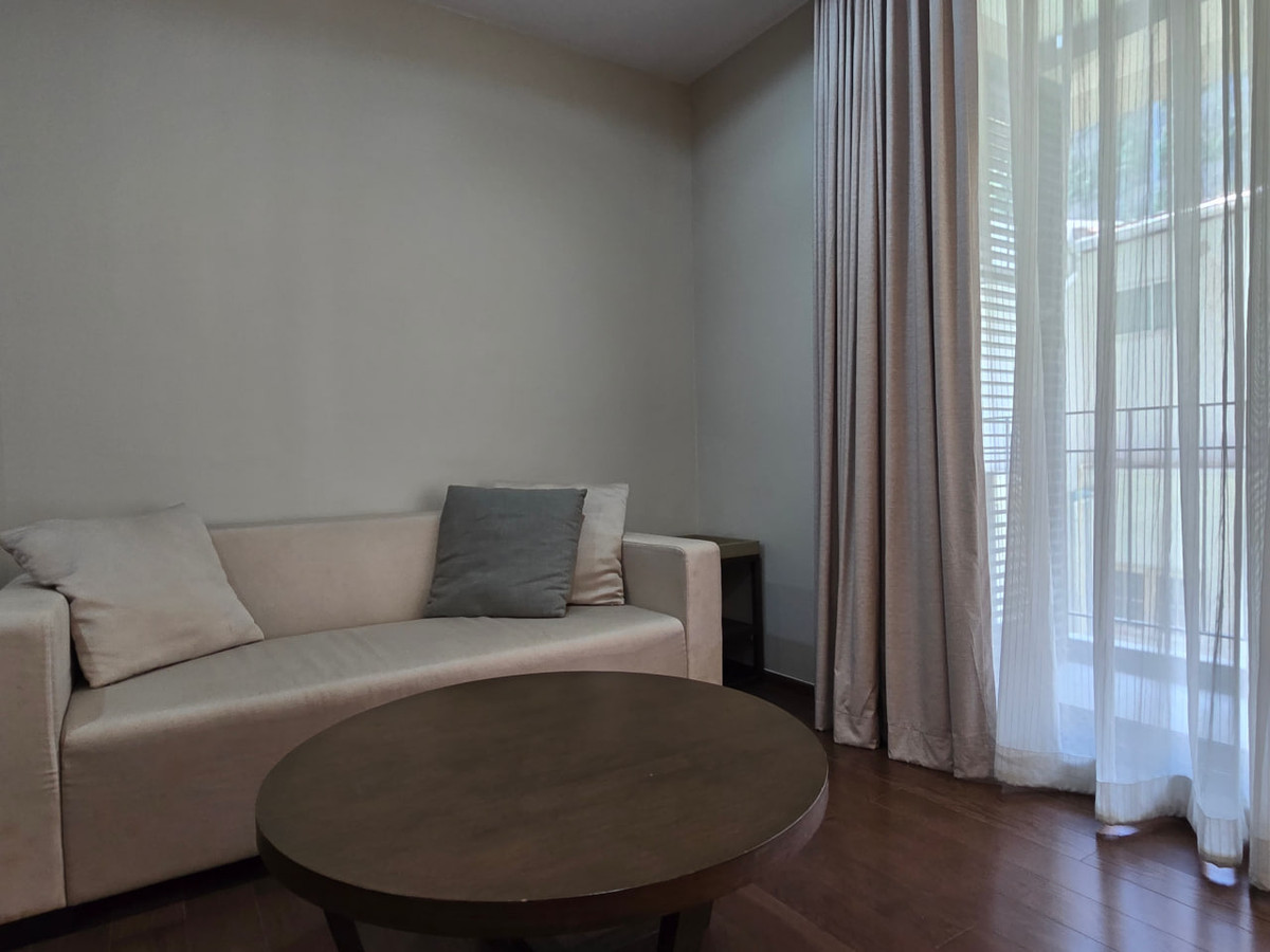 For RentCondoSathorn, Narathiwat : The Hudson Sathorn 7【𝐑𝐄𝐍𝐓】🔥 Cool dark tone. Luxurious furniture with style, complete functions, complete with every usable area 🔥 Contact Line ID: @hacondo