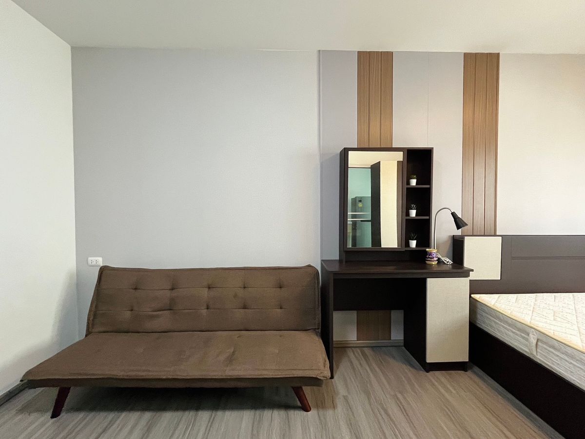 For SaleCondoPathum Thani,Rangsit, Thammasat : Urgent sale, very cheap price, The Point Rangsit-Khlong 6, new renovated, full of fir, ready to move in, suitable for investment yield8-9%