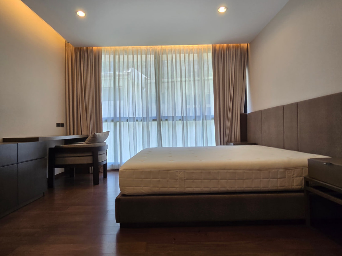 For RentCondoSathorn, Narathiwat : The Hudson Sathorn 7【𝐑𝐄𝐍𝐓】🔥 Cool dark tone. Luxurious furniture with style, complete functions, complete with every usable area 🔥 Contact Line ID: @hacondo