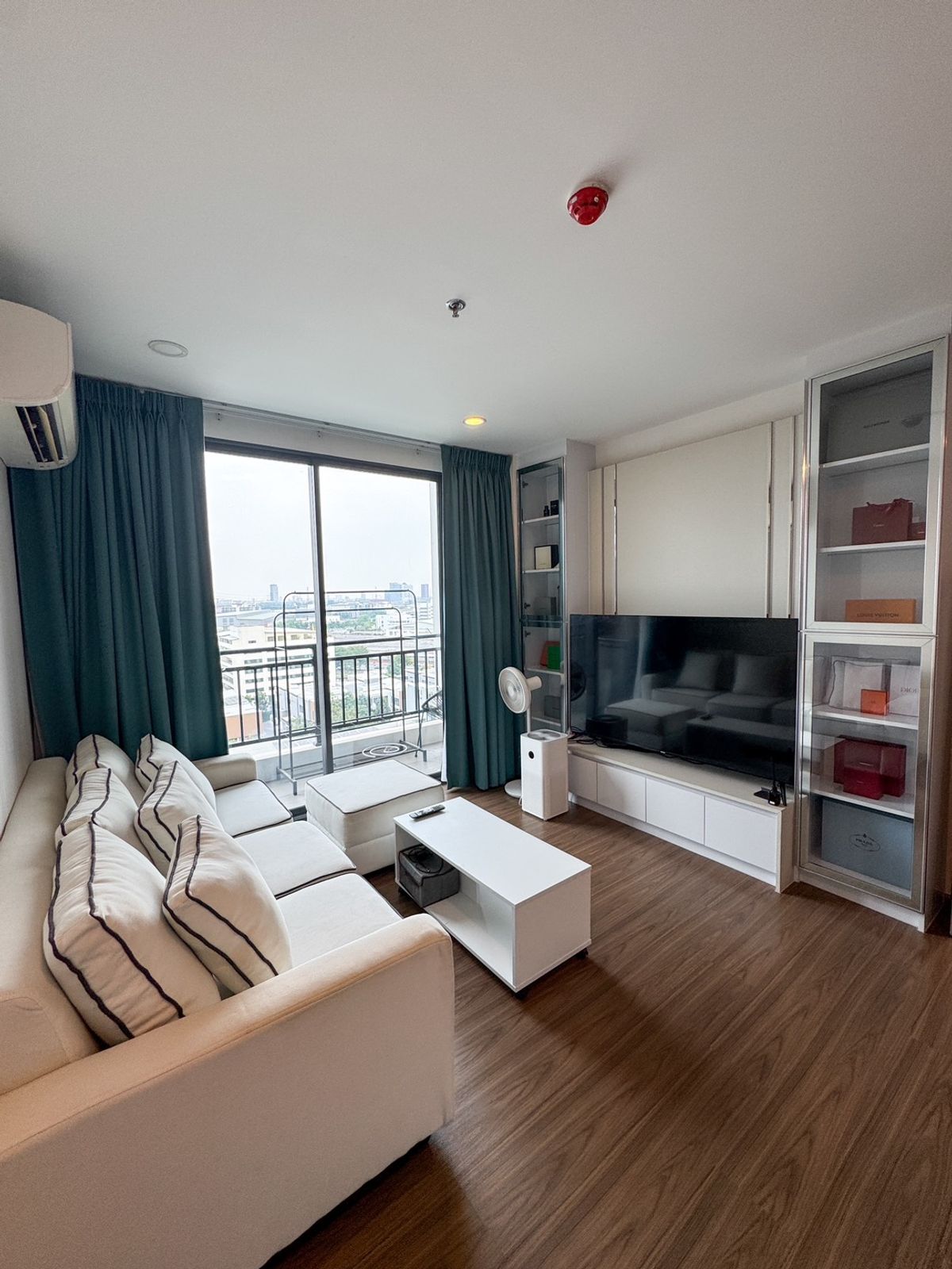 ให้เช่าคอนโดรัชดา ห้วยขวาง : ✨ ให้เช่า อาร์ติซาน รัชดา บิ๊วอินทั้งห้อง เฟอร์ครบ ห้องกว้าง (ตู้เสื้อผ้าใหญ่มาก)✨ ห้องว่าง 25 เม.ย. 2569