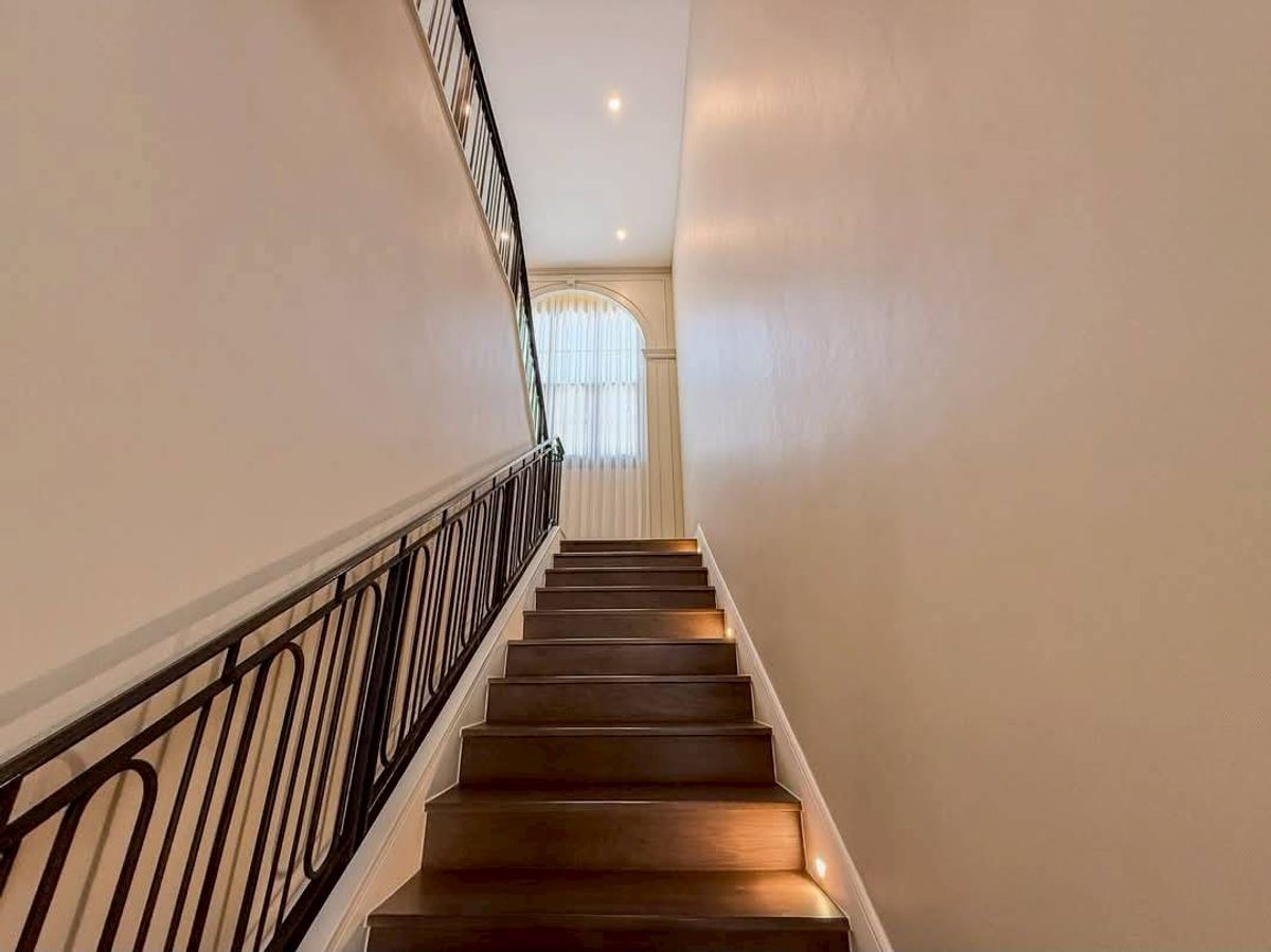 บ้านพัฒนาการ ศรีนครินทร์ : บ้านเดี่ยว นาราสิริ กรุงเทพกรีฑา🏡