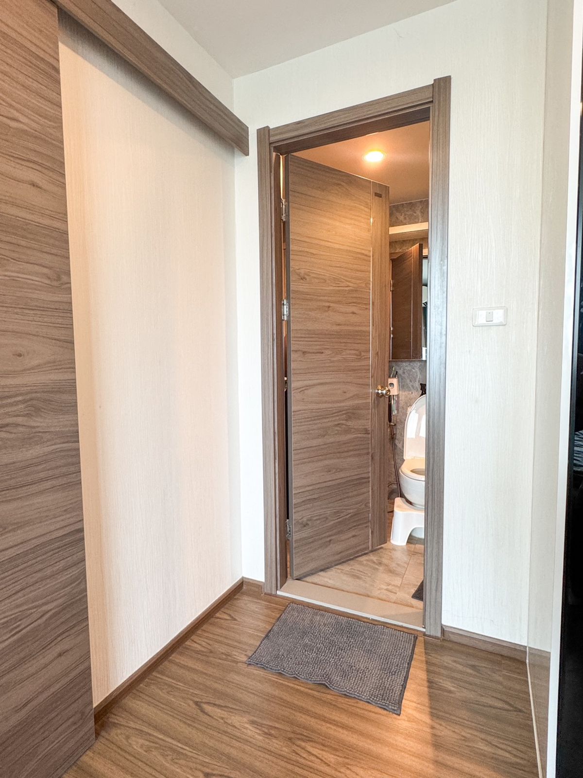 ให้เช่าคอนโดรัชดา ห้วยขวาง : ✨ ให้เช่า อาร์ติซาน รัชดา บิ๊วอินทั้งห้อง เฟอร์ครบ ห้องกว้าง (ตู้เสื้อผ้าใหญ่มาก)✨ ห้องว่าง 25 เม.ย. 2569