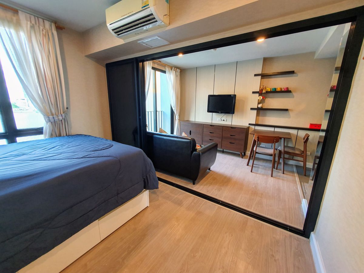 ขายคอนโดนนทบุรี บางใหญ่ บางบัวทอง : 🔥ขายด่วน🔥คอนโด Metro Luxe Riverfront รัตนาธิเบศร์ (ห้องวิวแม่น้ำ) เฟอร์นิเจอร์ใหม่เอี่ยม พร้อมเข้าอยู่ทันที