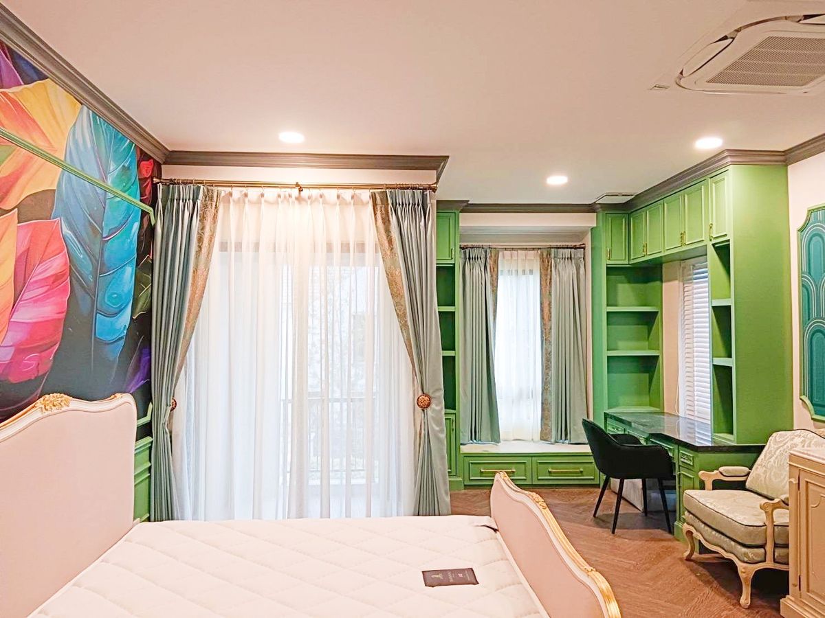 HousePattanakan, Srinakarin : Rent a new detached house, Nantawan, Rama 9, Krungthep Kreetha, new cut 106.5 sq.w., 4 bedrooms, 5 water, beautiful back corner, complete furniture Ready